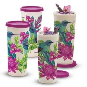 Tupperware cups with lids set of 4